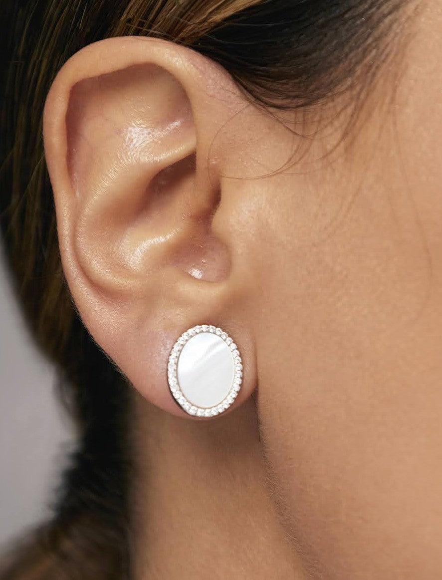 Brinco Oval Shaped